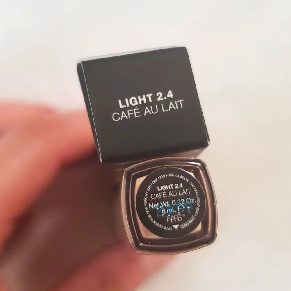 NIB NARS Radiant Creamy Concealer Full size in Light 2.4 Cafe Au Lait